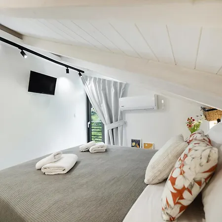 Panourgias Collection Nikiana